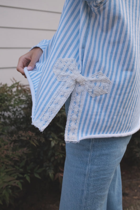 Signature Coastal Stripe Side Bow Sweatshirt