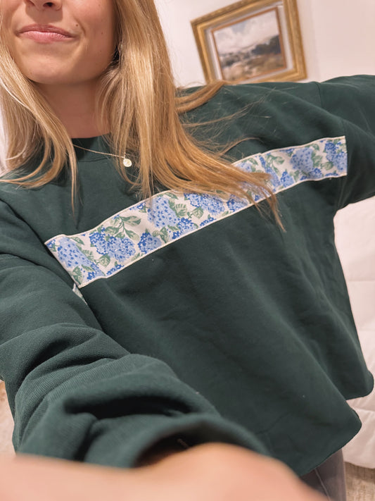 Green Hydrangea Crewneck