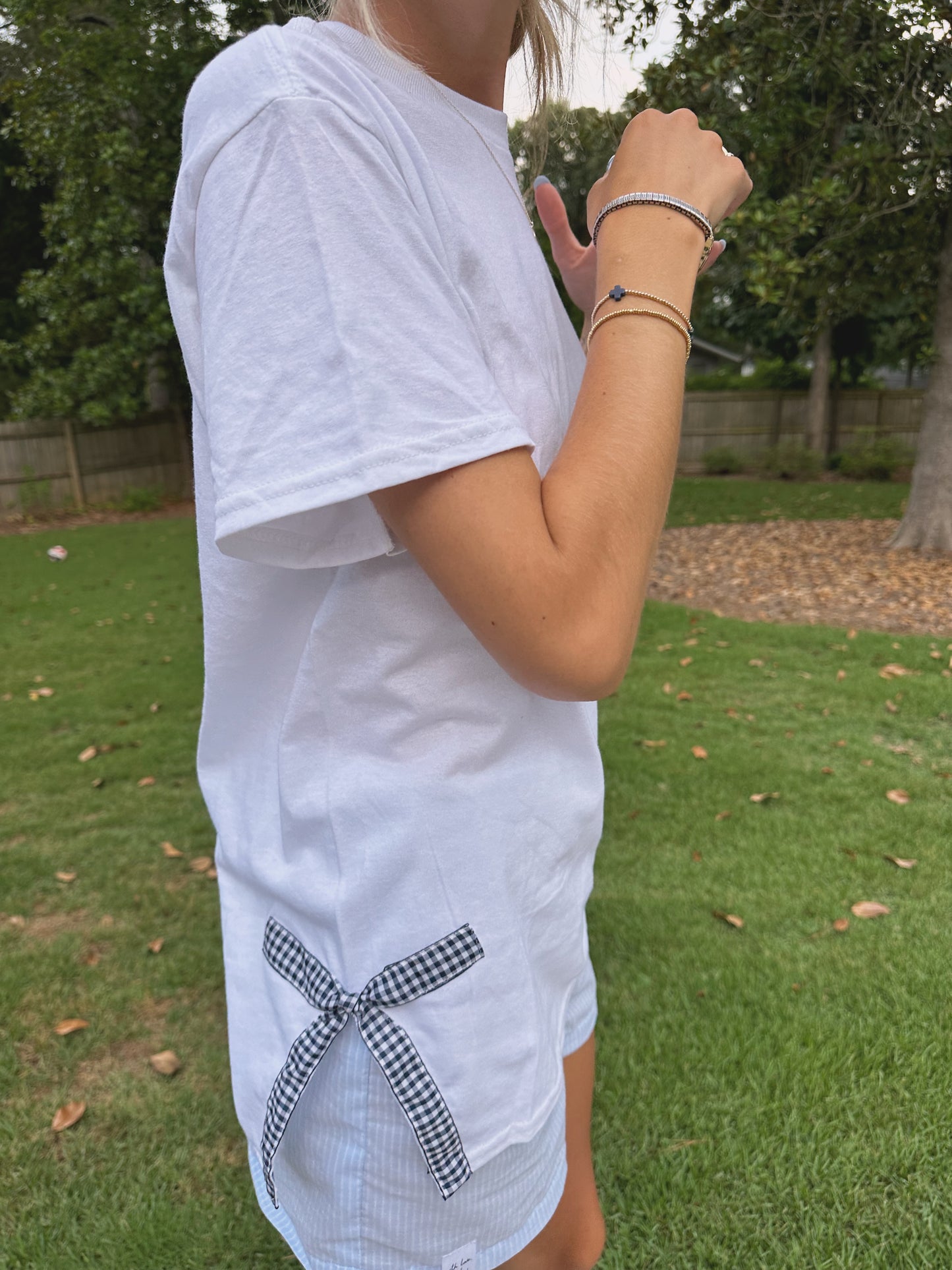 Navy Side Bow White Tee