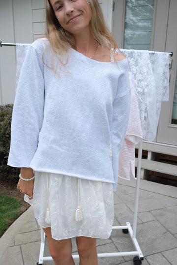 Beach Cut Side Bow™ Sweatshirt